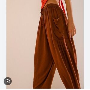 Free People- Quinn Pants - size Sm